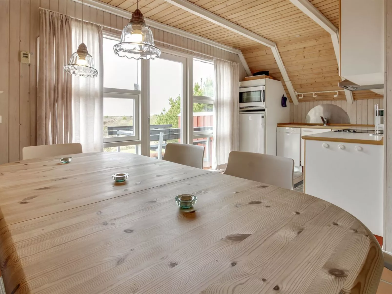 "Dida" - 3.1km from the sea-Inside