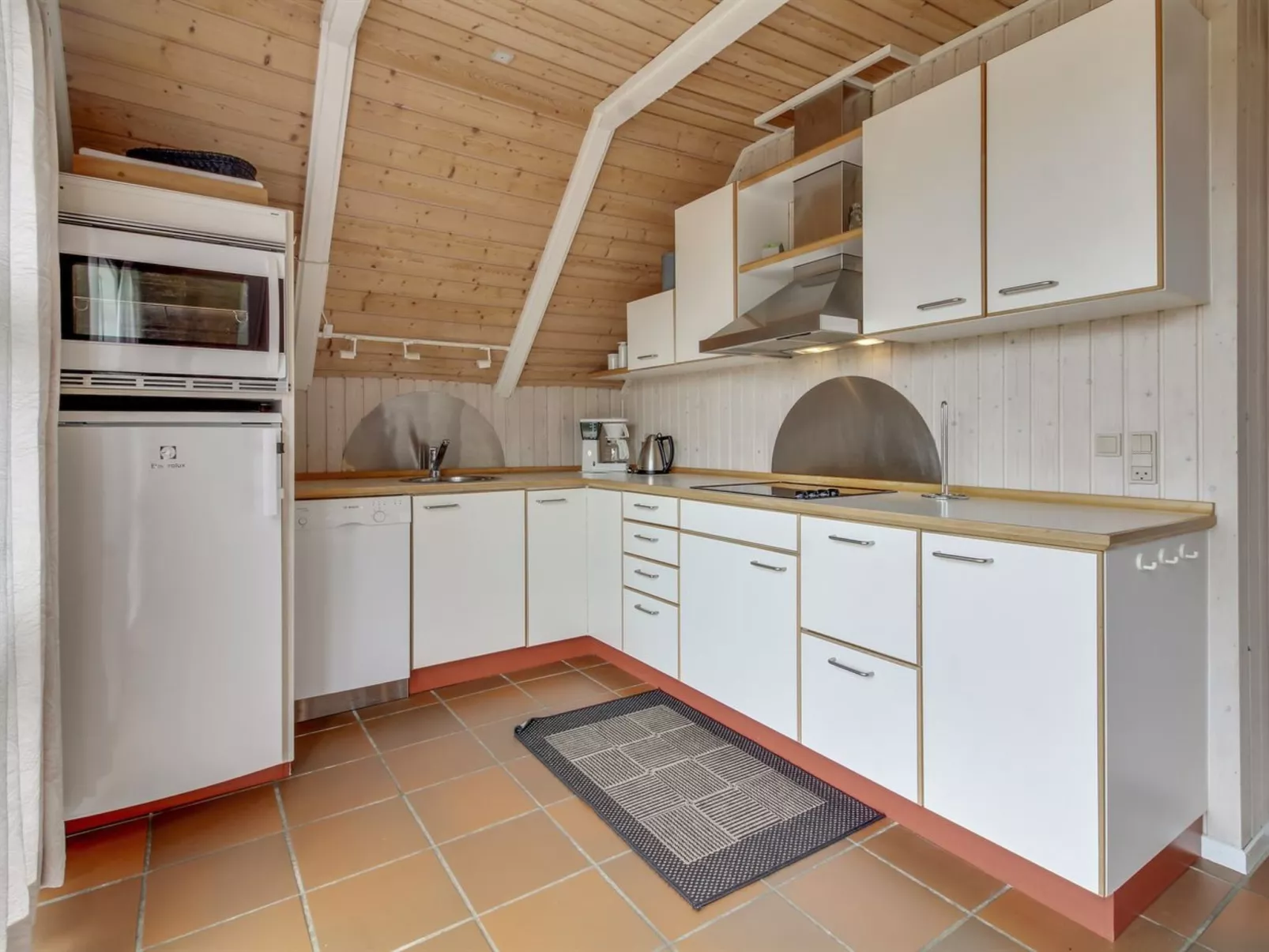 "Dida" - 3.1km from the sea-Inside