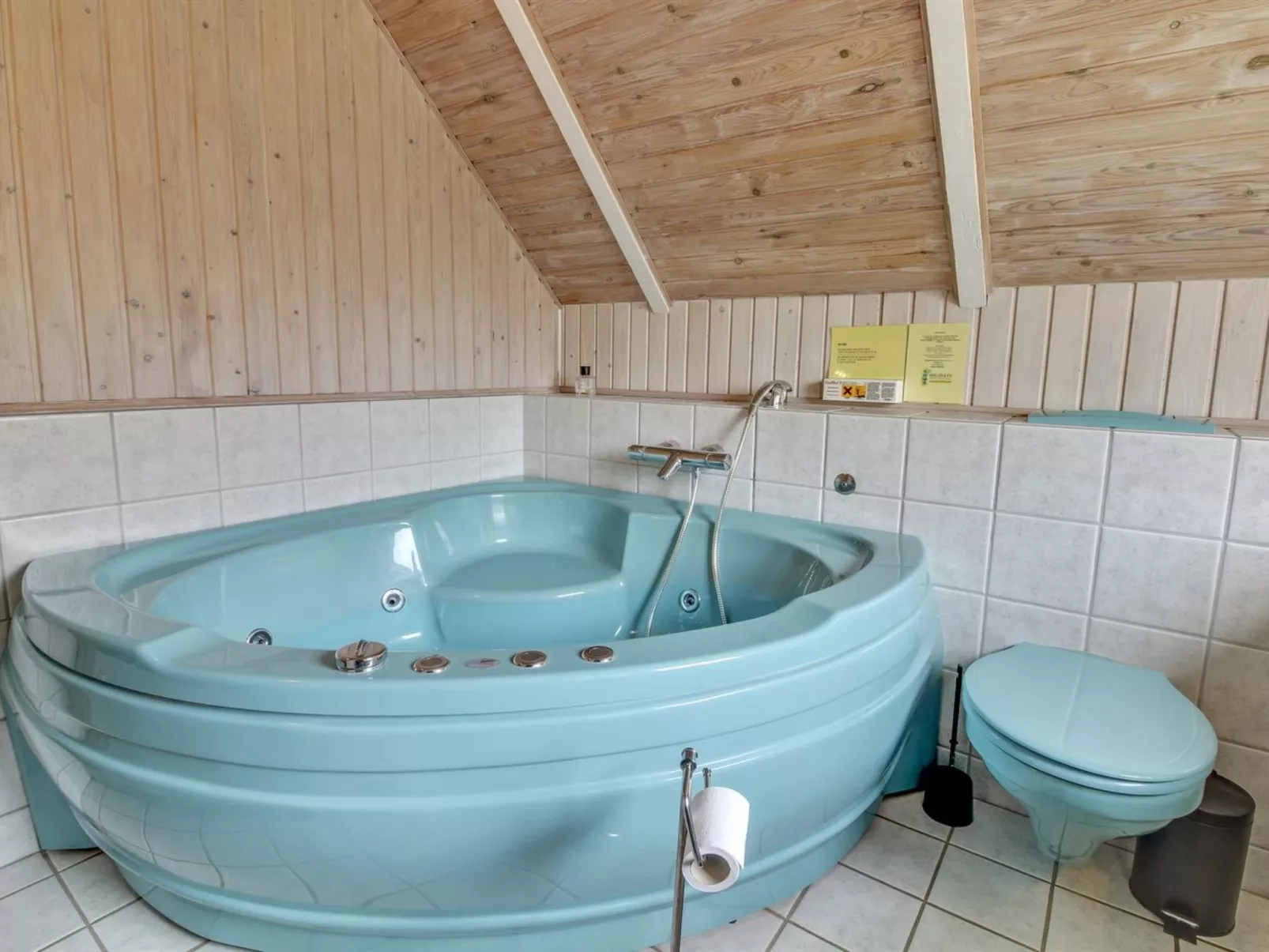 "Dida" - 3.1km from the sea-Inside