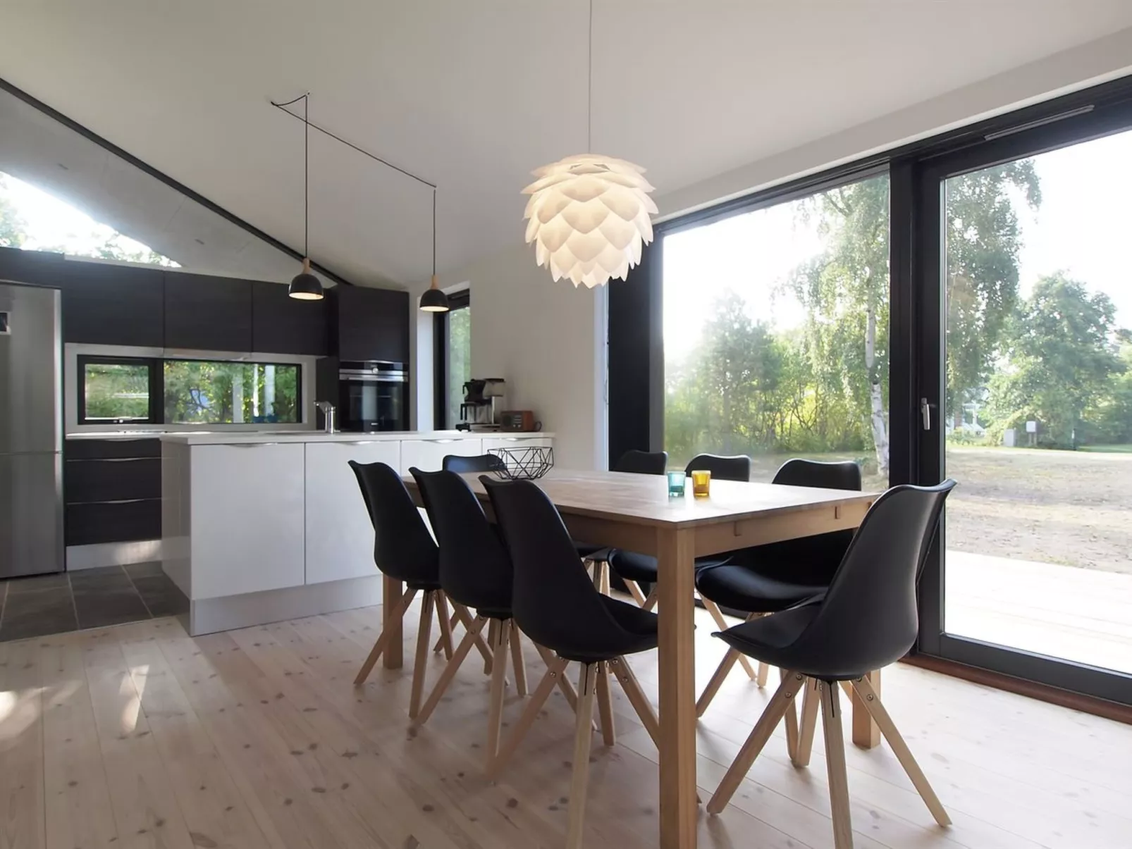 "Yukon" - 150m from the sea-Inside