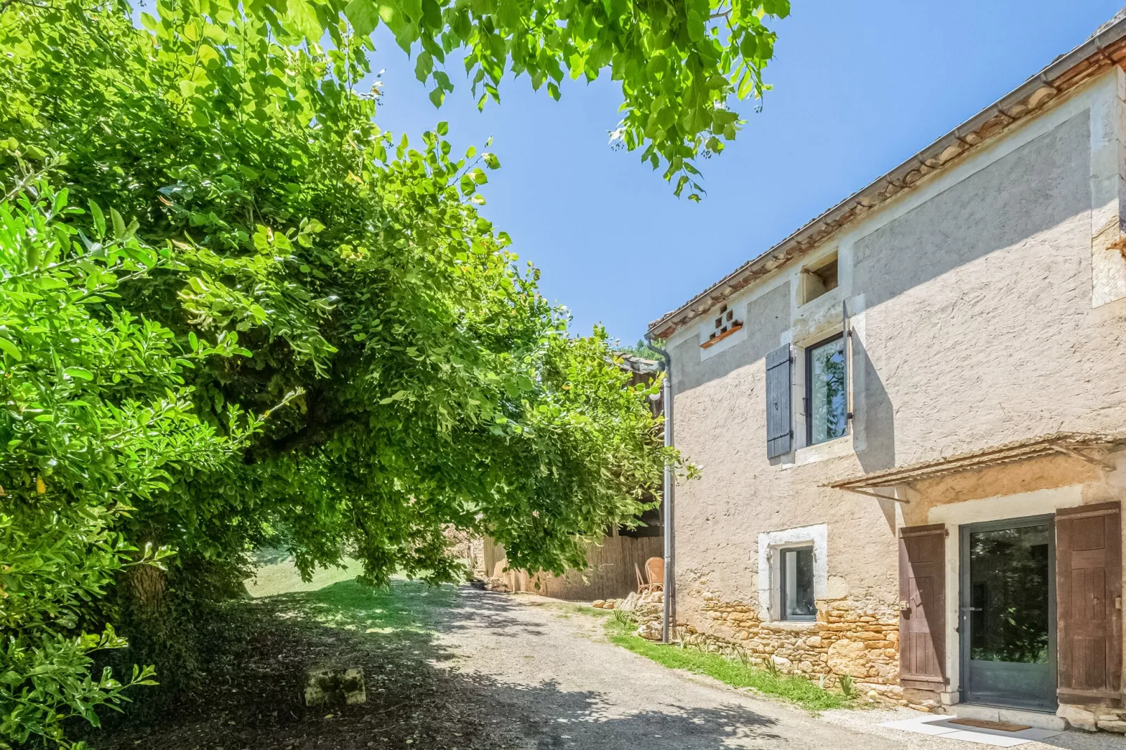 Gîte 1-Außenbereich Sommer