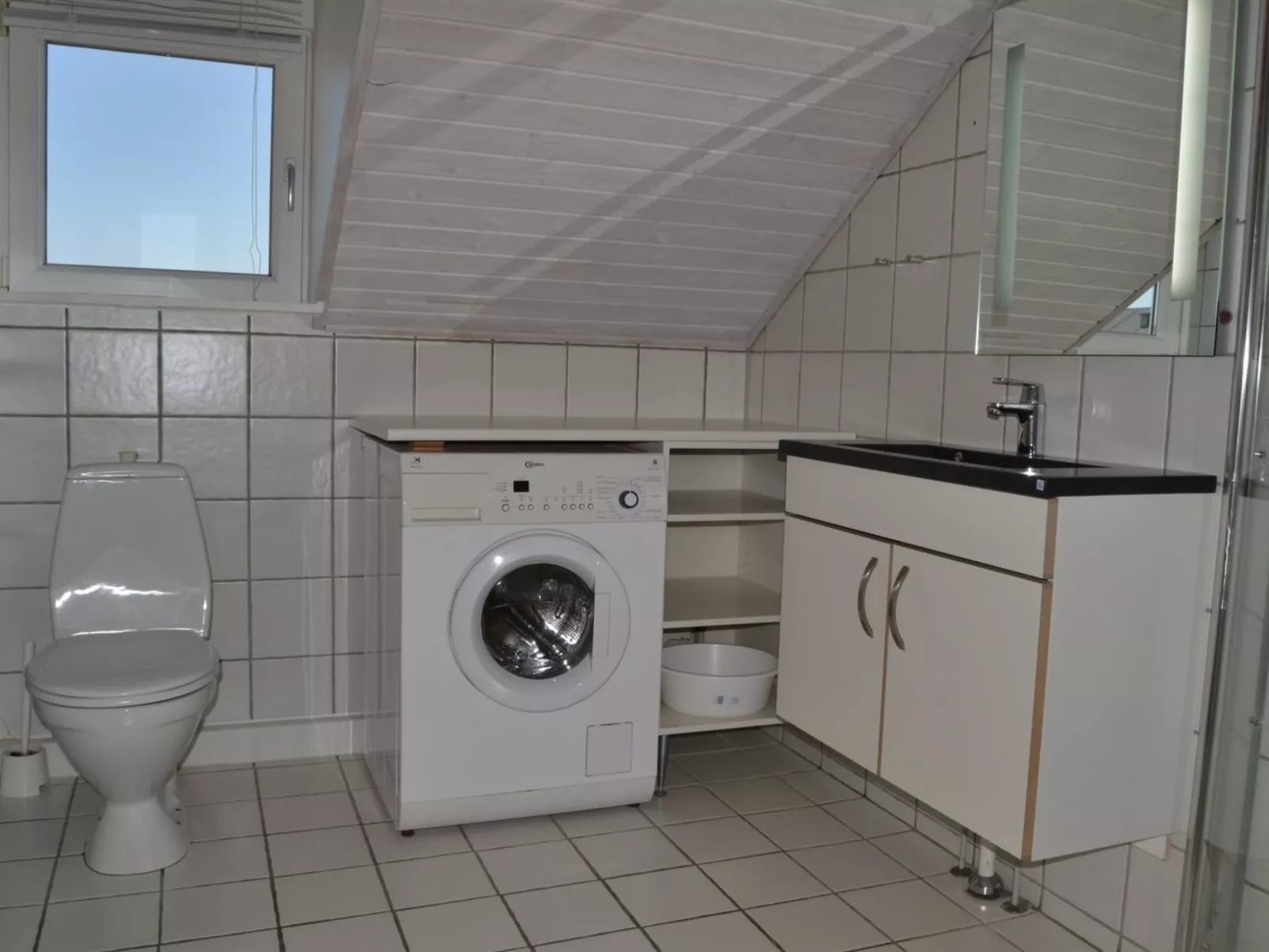 "Drita" - 2.3km from the sea-Inside