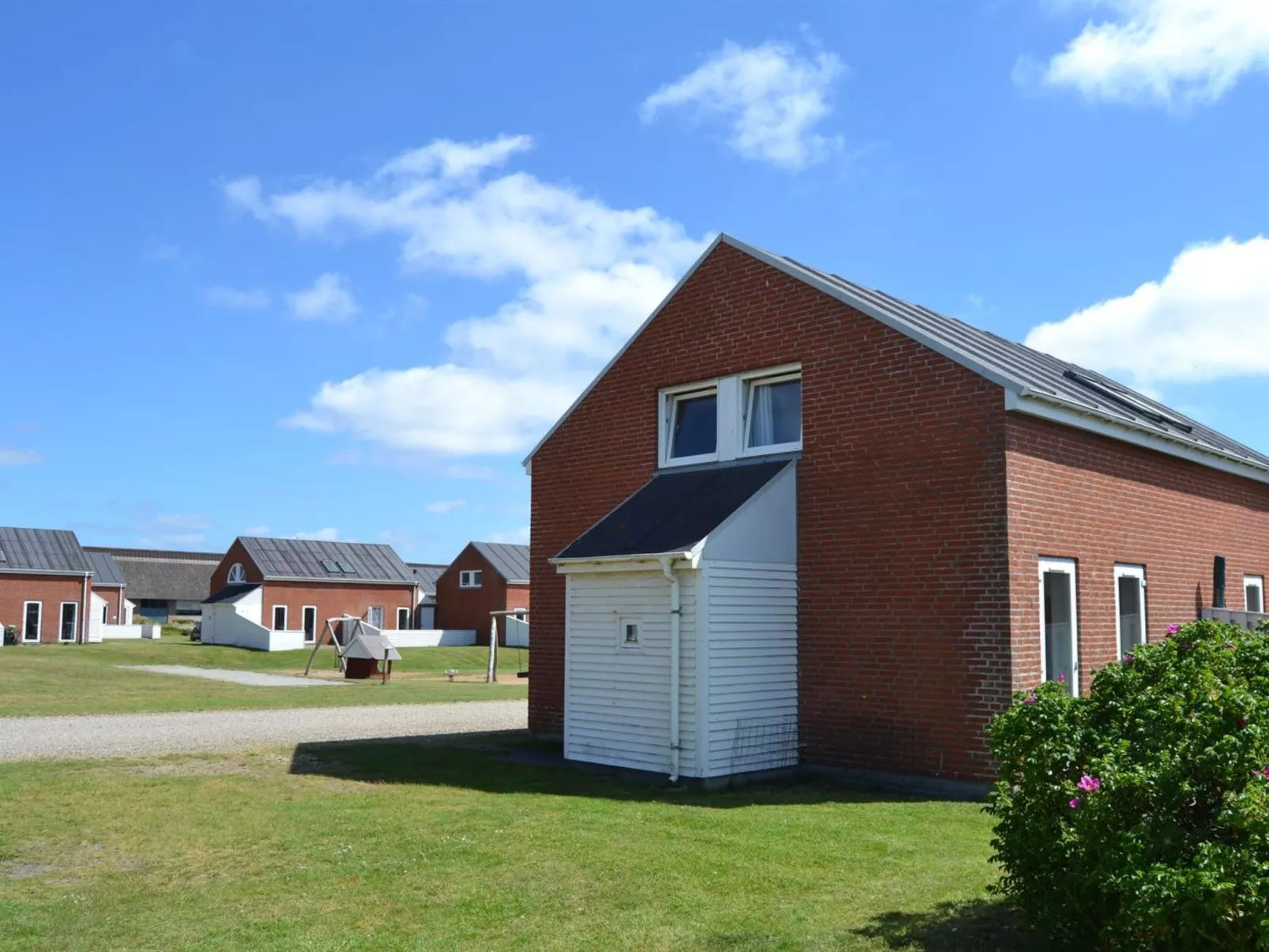 "Aswith" - 2.3km from the sea-Draußen