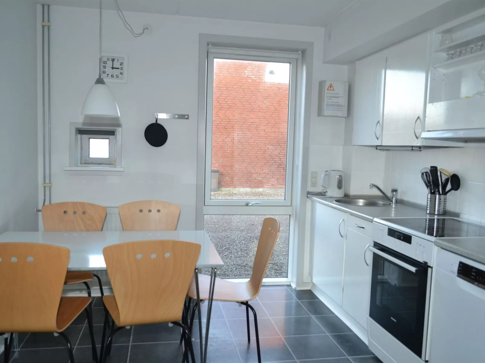 "Edly" - 2.3km from the sea-Inside