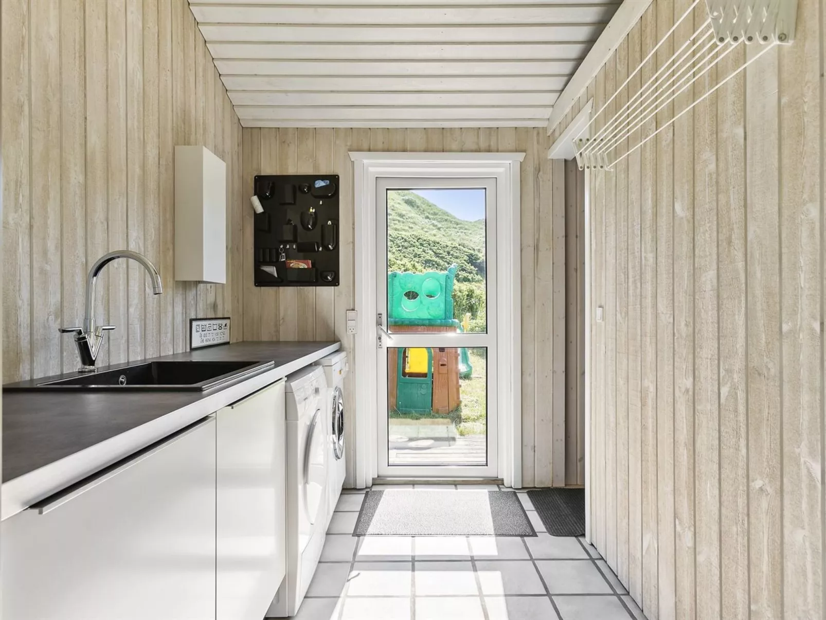 "Romil" - 350m from the sea-Inside