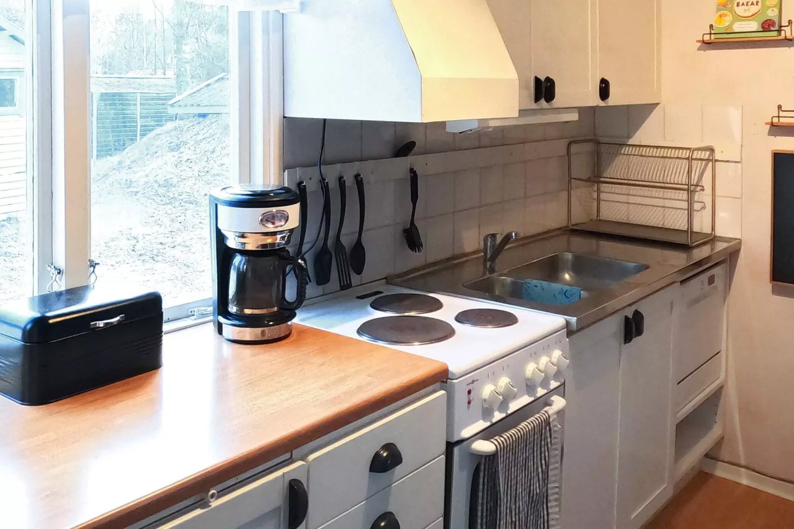 6 person holiday home in SKINNSKATTEBERG-Indoor
