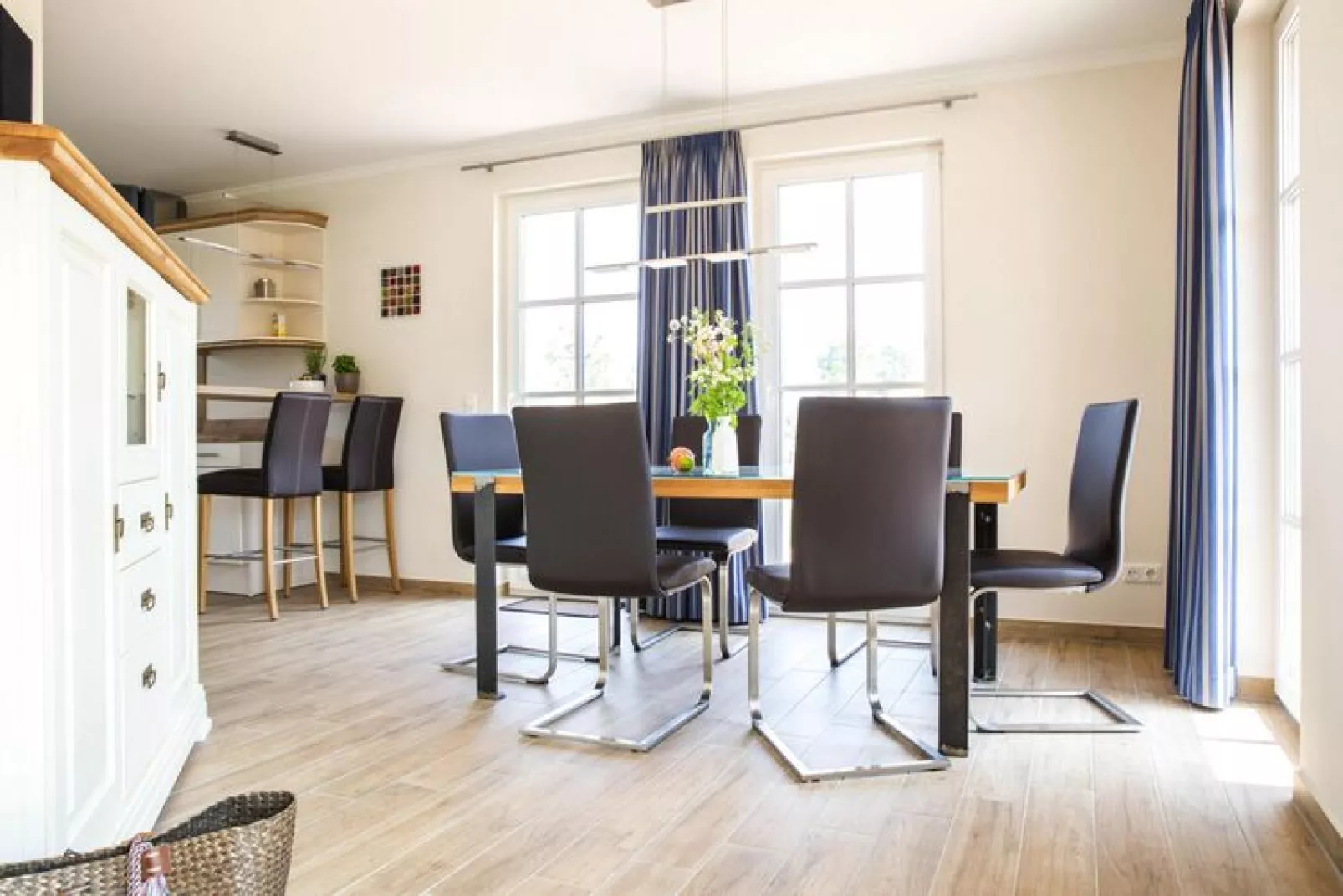Schilfrohrsänger 43-Living room