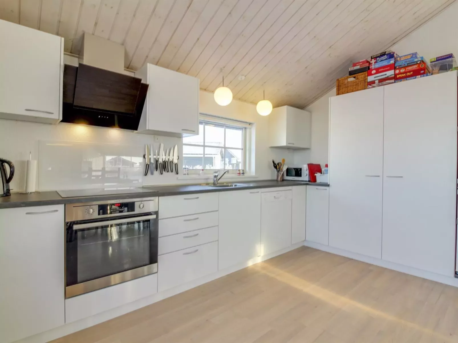 "Anya" - 650m from the sea-Inside