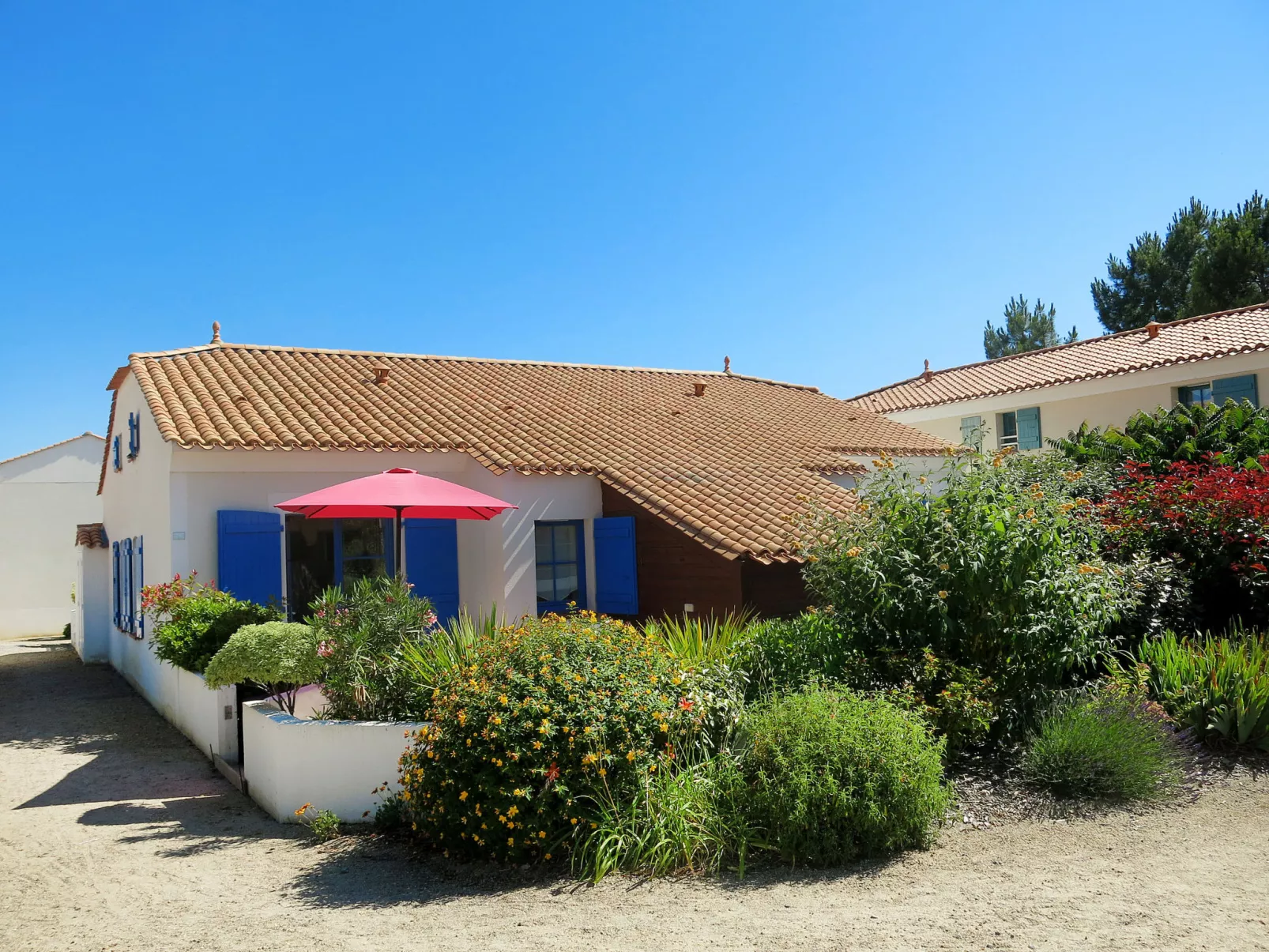 Les Mas de St. Hilaire-Outside