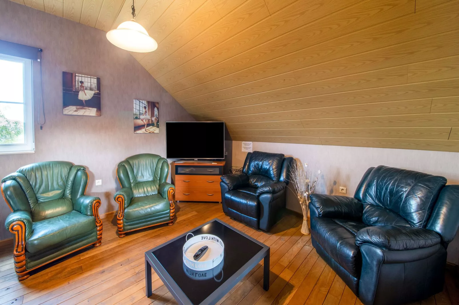 La Vallée des Daims-Living room