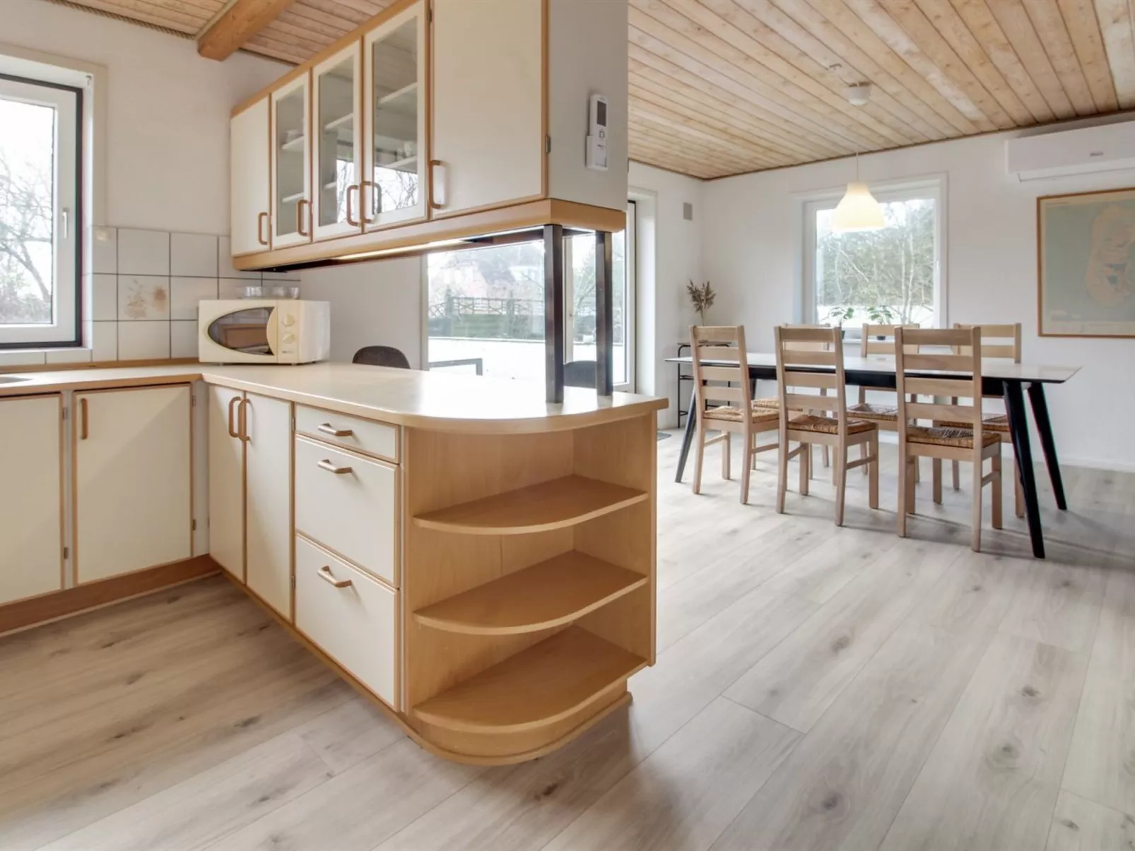 "Solmaz" - 3.5km from the sea-Inside