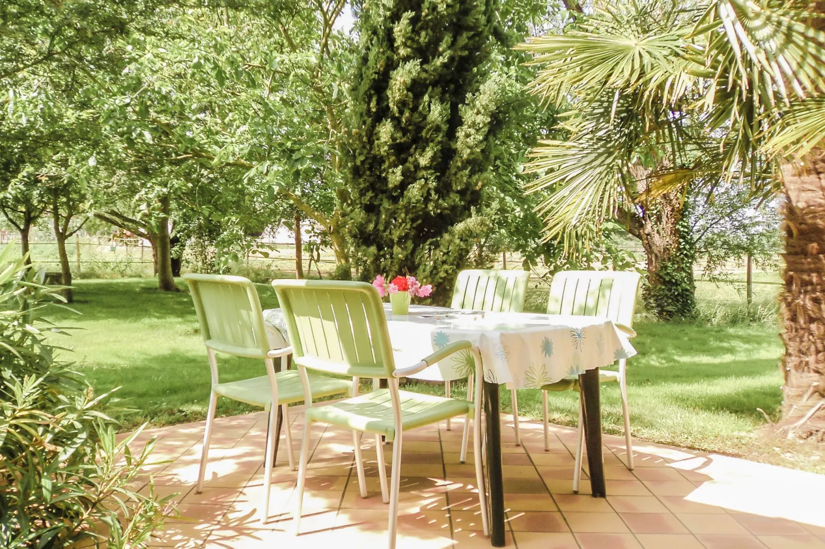 La Coquette-Terrace balcony