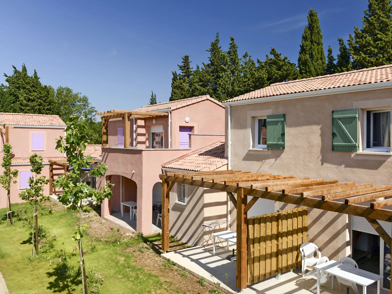 Le Mas des Alpilles-Outside