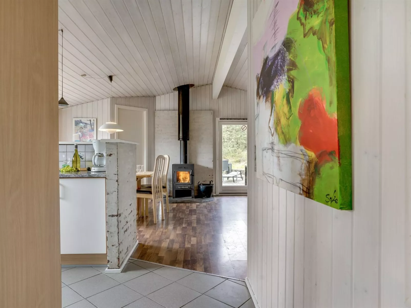 "Roald" - 2.2km from the sea-Drinnen