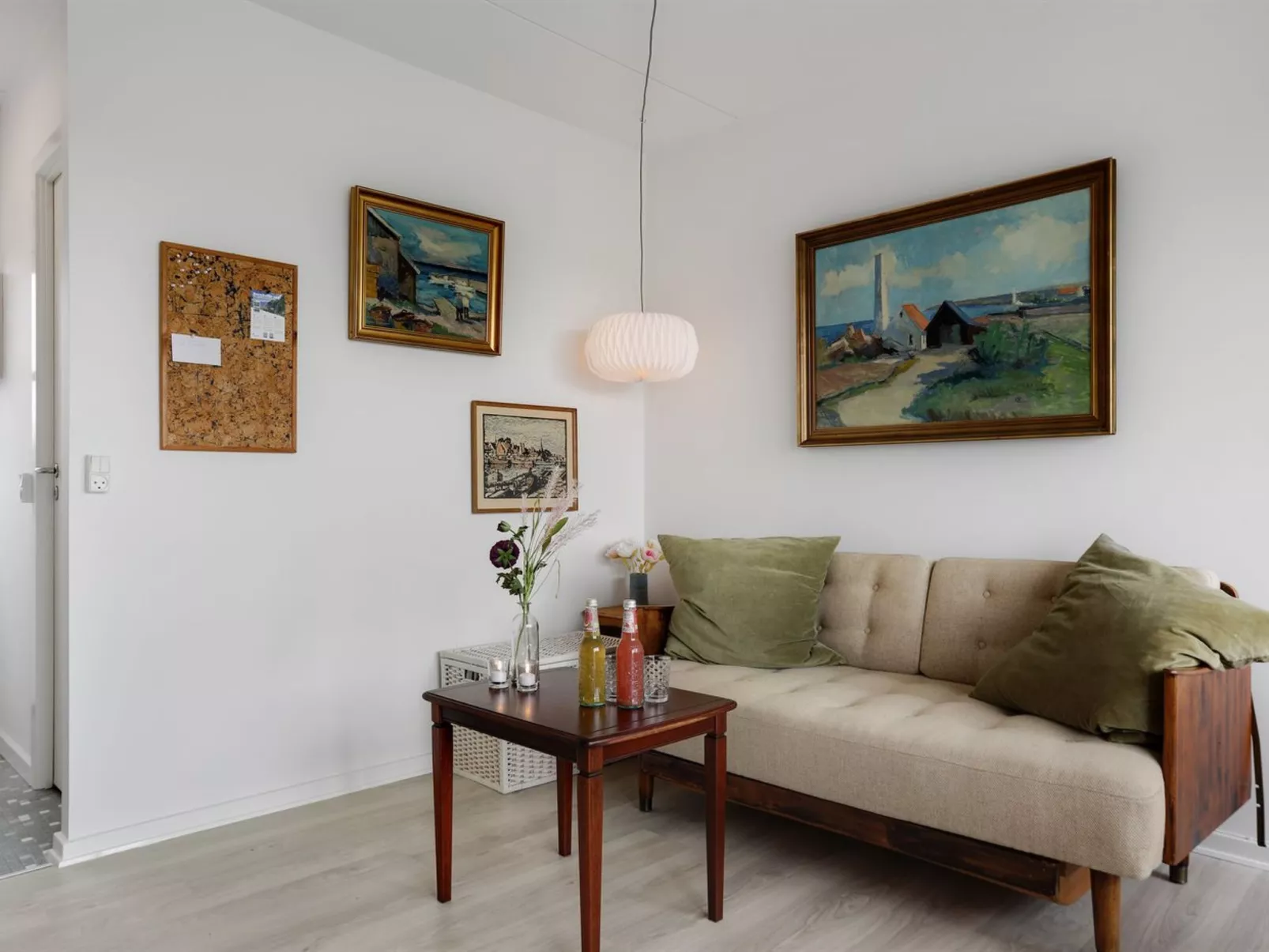 "Roger" - 400m from the sea-Inside