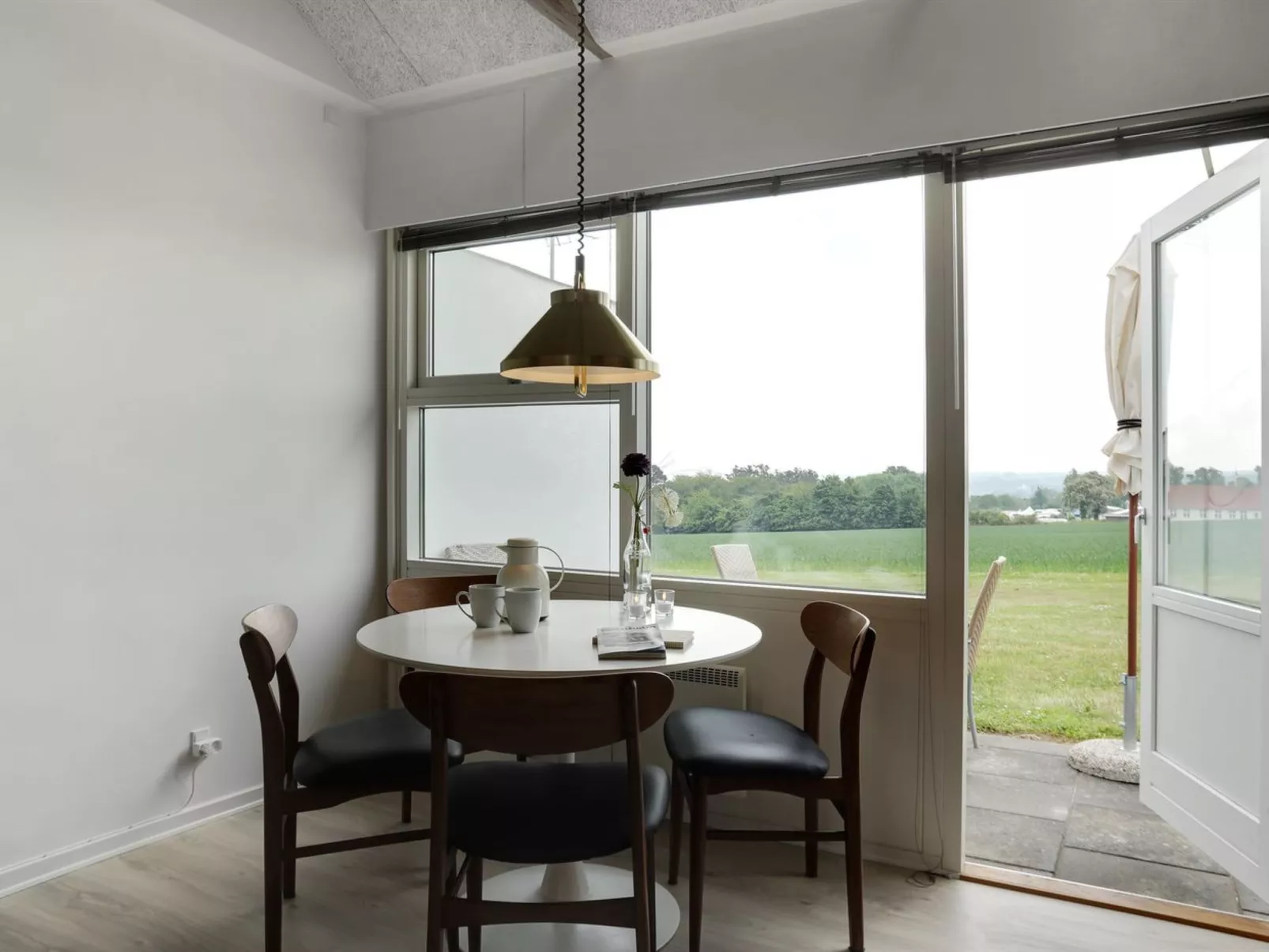 "Roger" - 400m from the sea-Inside
