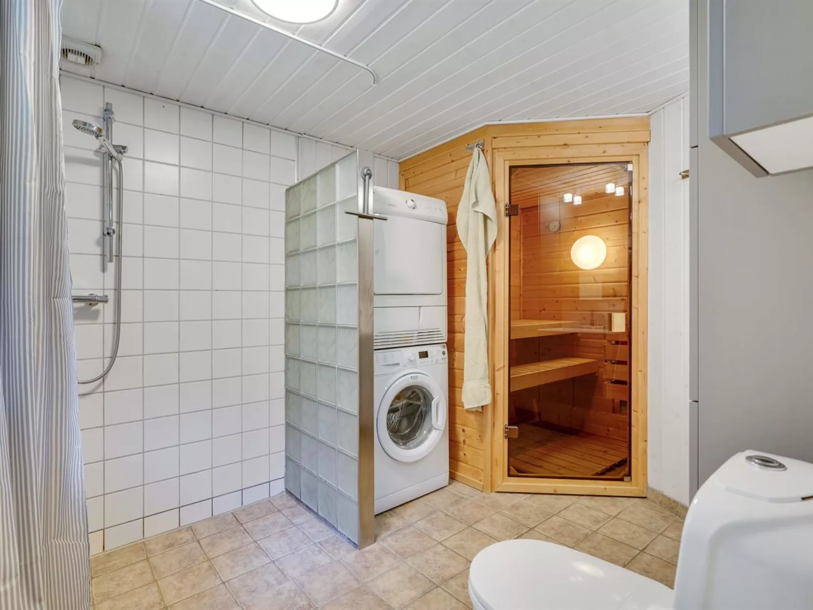 "Dorete" - 2.2km from the sea-Inside