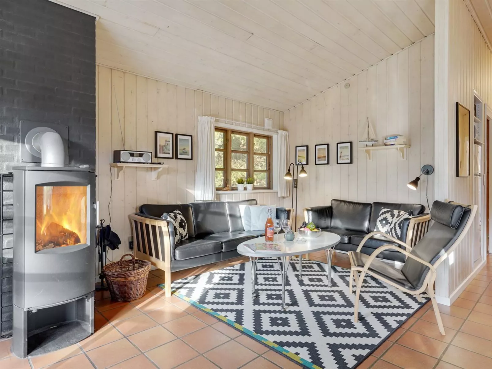 "Heralda" - 3.3km from the sea-Inside