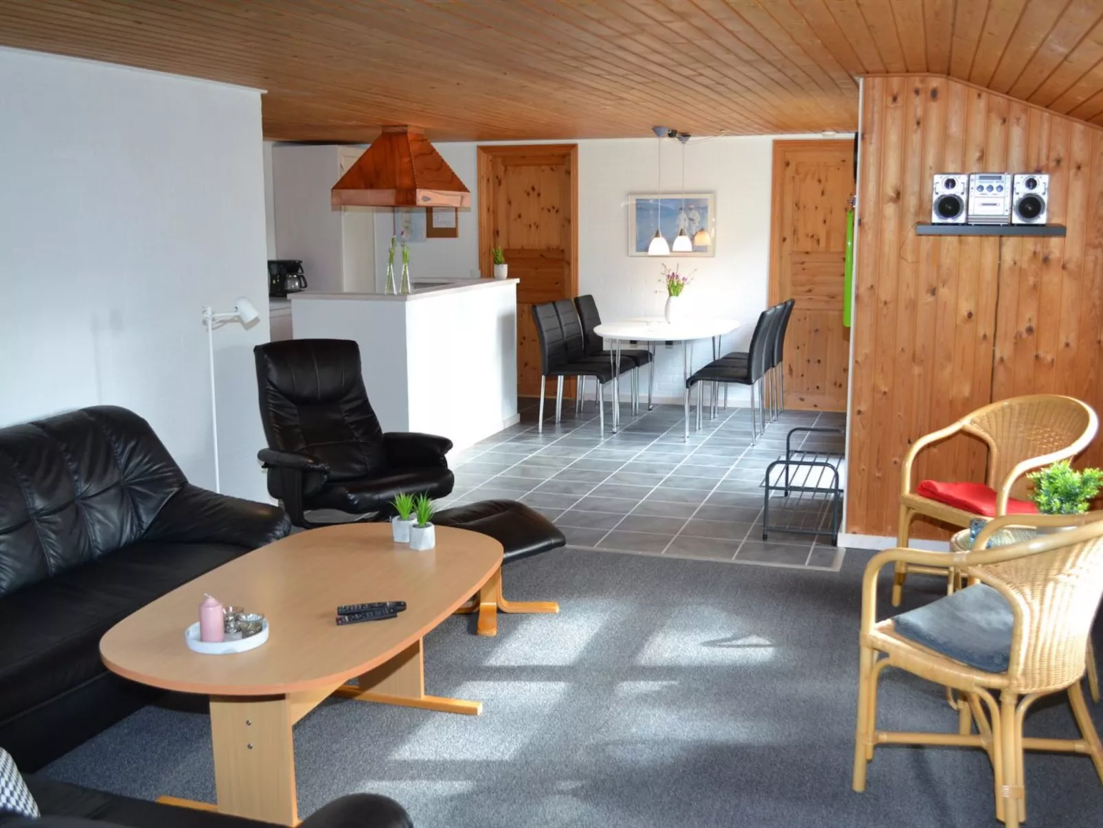 "Troen" - 3.8km from the sea-Inside