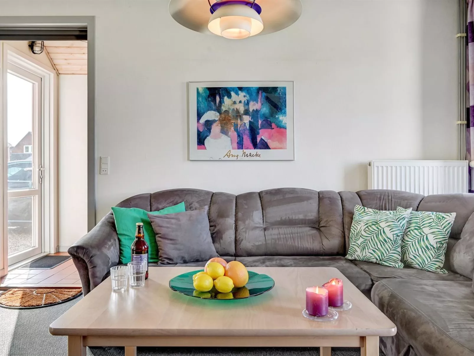 "Odger" - 2.3km from the sea-Inside