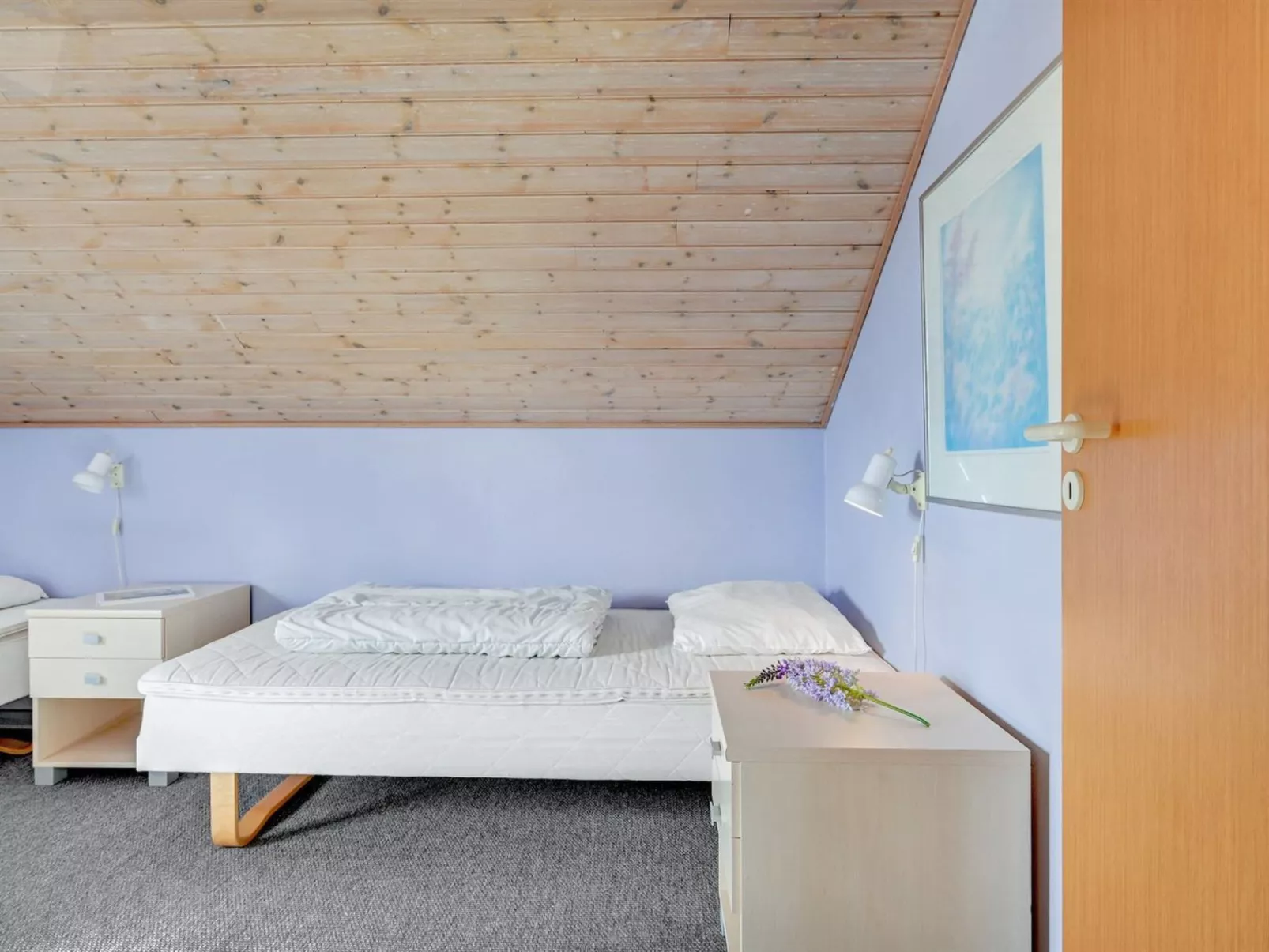 "Odger" - 2.3km from the sea-Inside