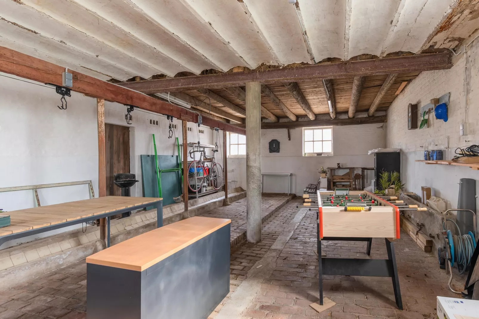 La colline sous le Vent-Salle de loisirs