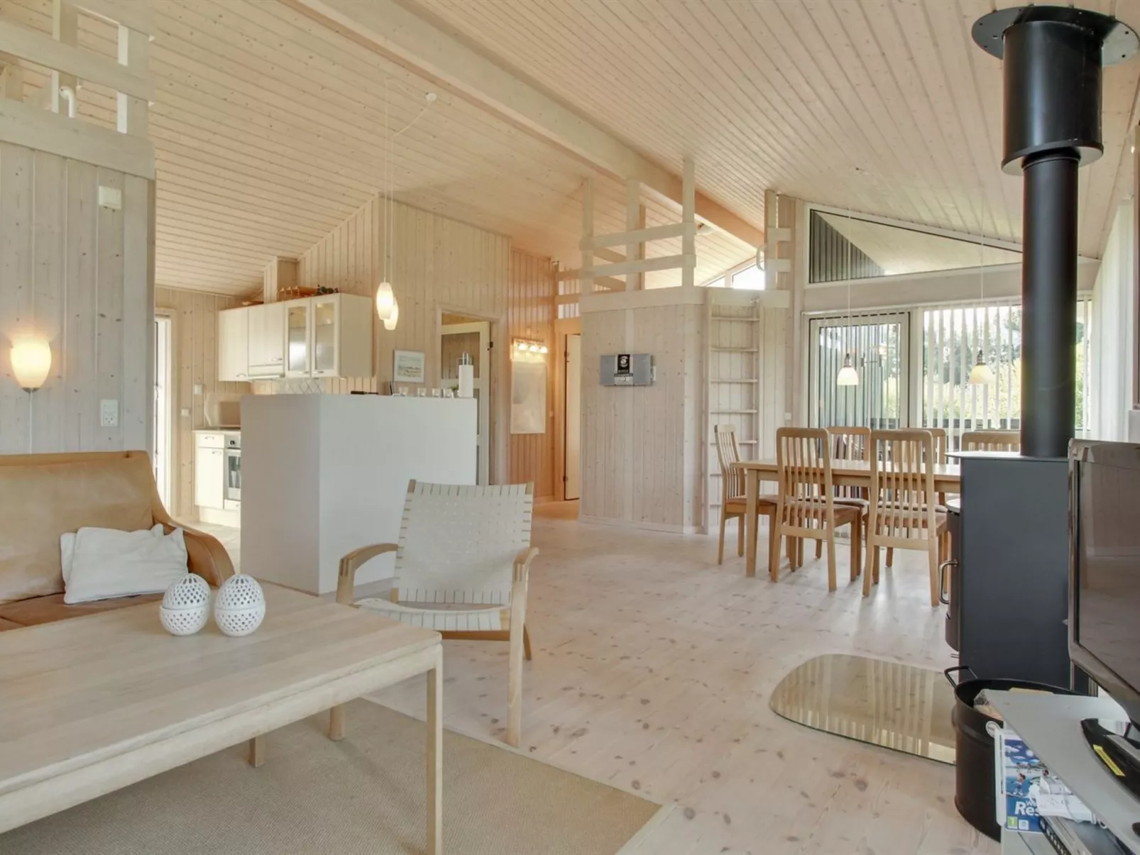 "Terho" - 1km from the sea-Inside