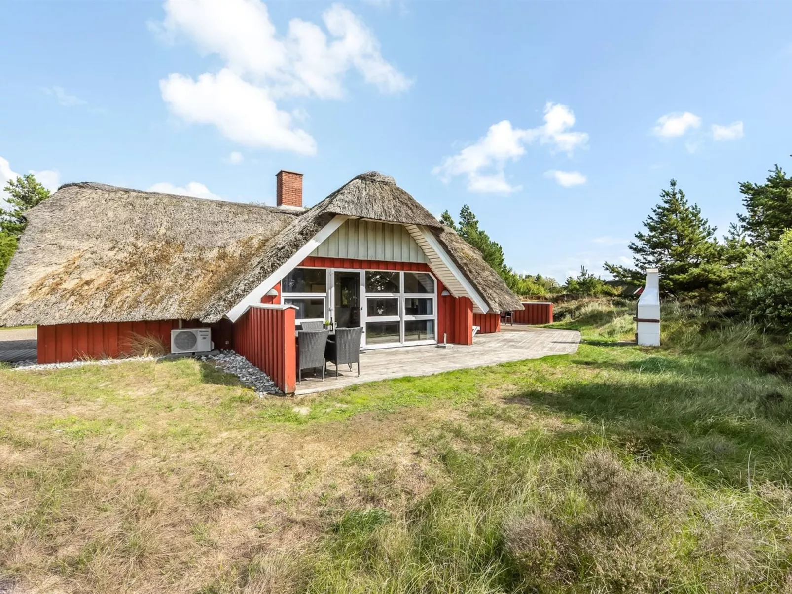 "Dufa" - 3.2km from the sea-Outside
