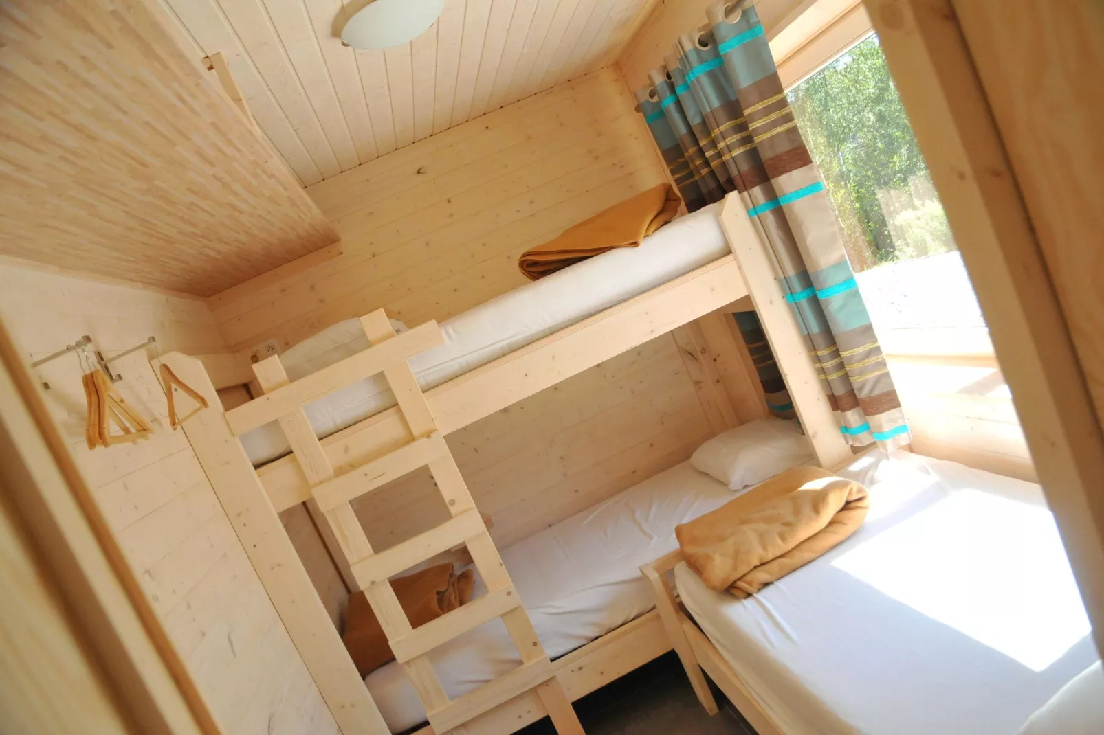 Les Rochettes Mars-Bedroom