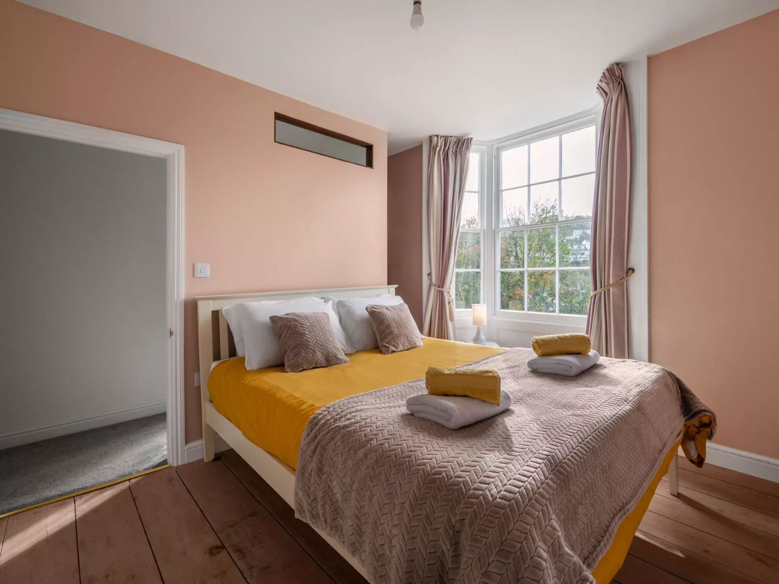 Cherry Orchard House-Inside