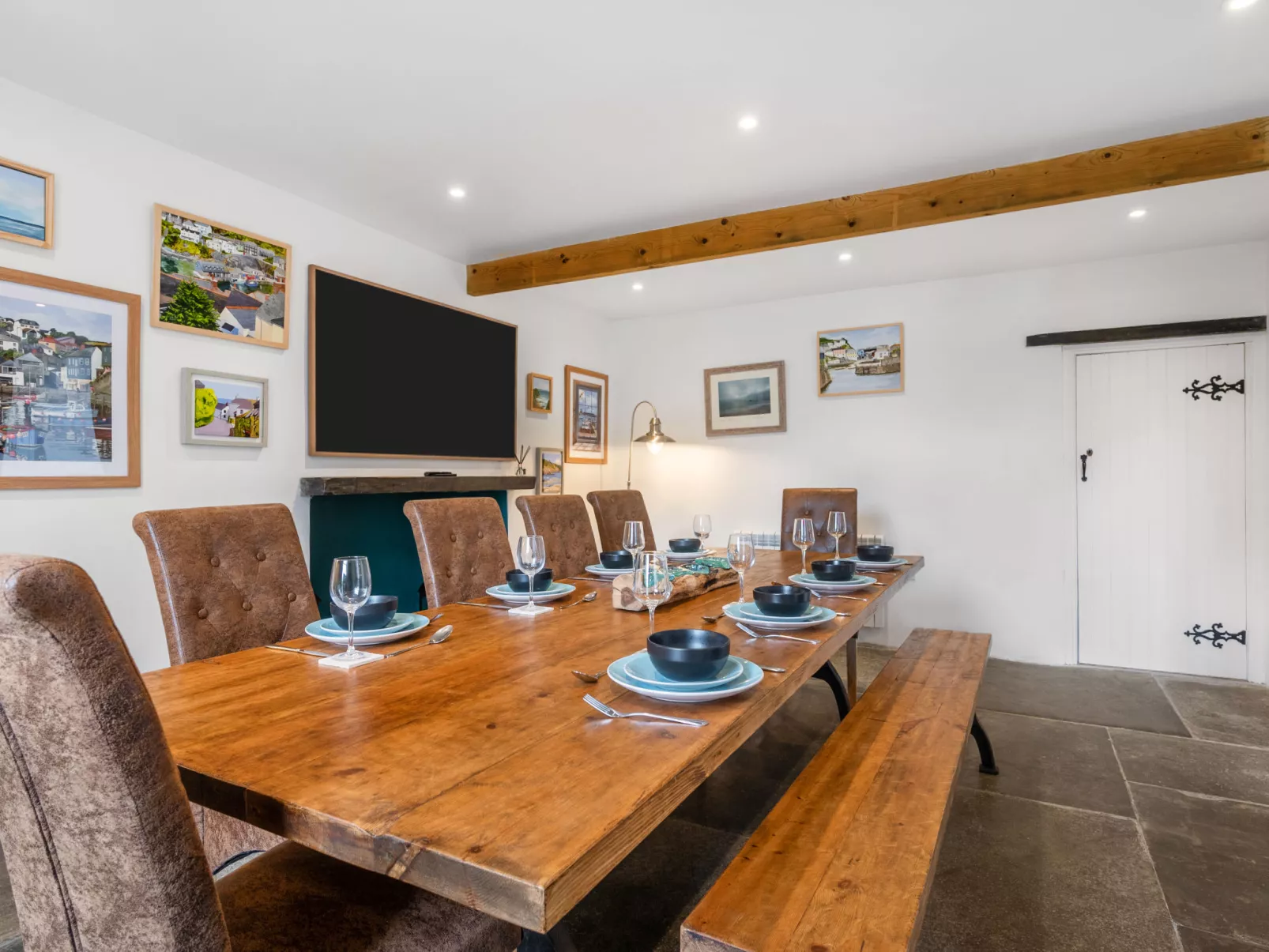 Cherry Orchard House-Inside