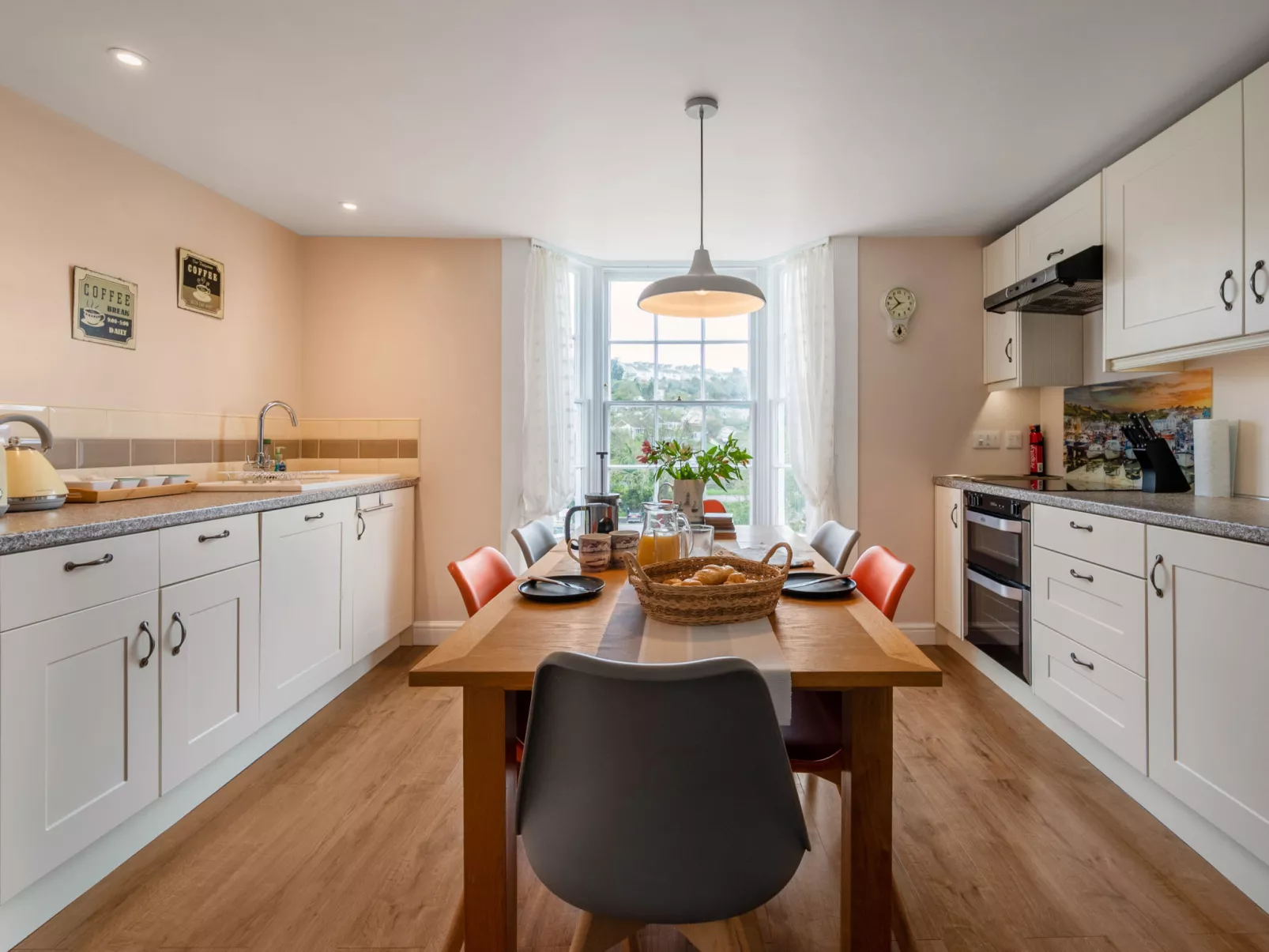 Cherry Orchard House-Inside