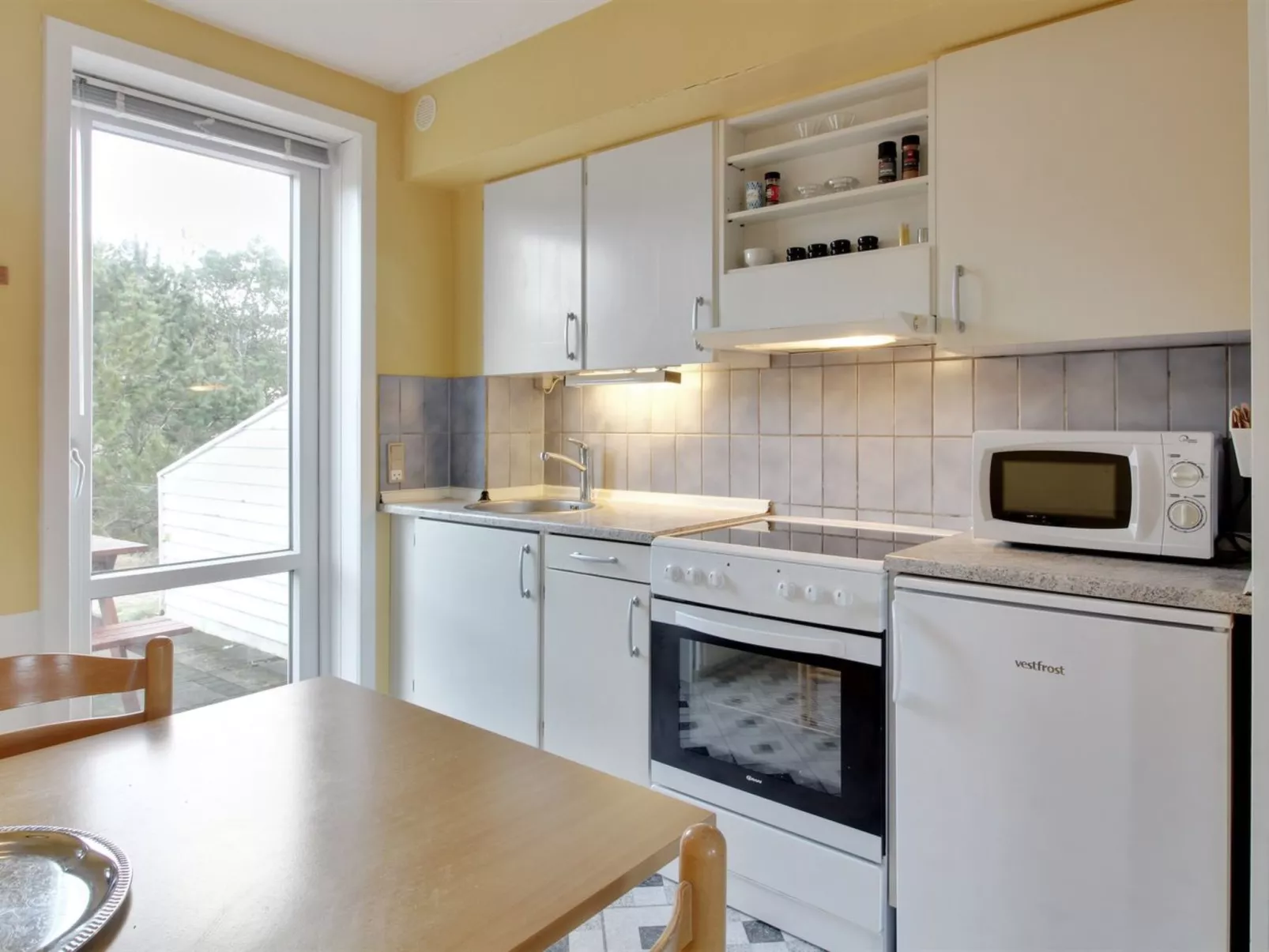 "Aya" - 2.3km from the sea-Inside