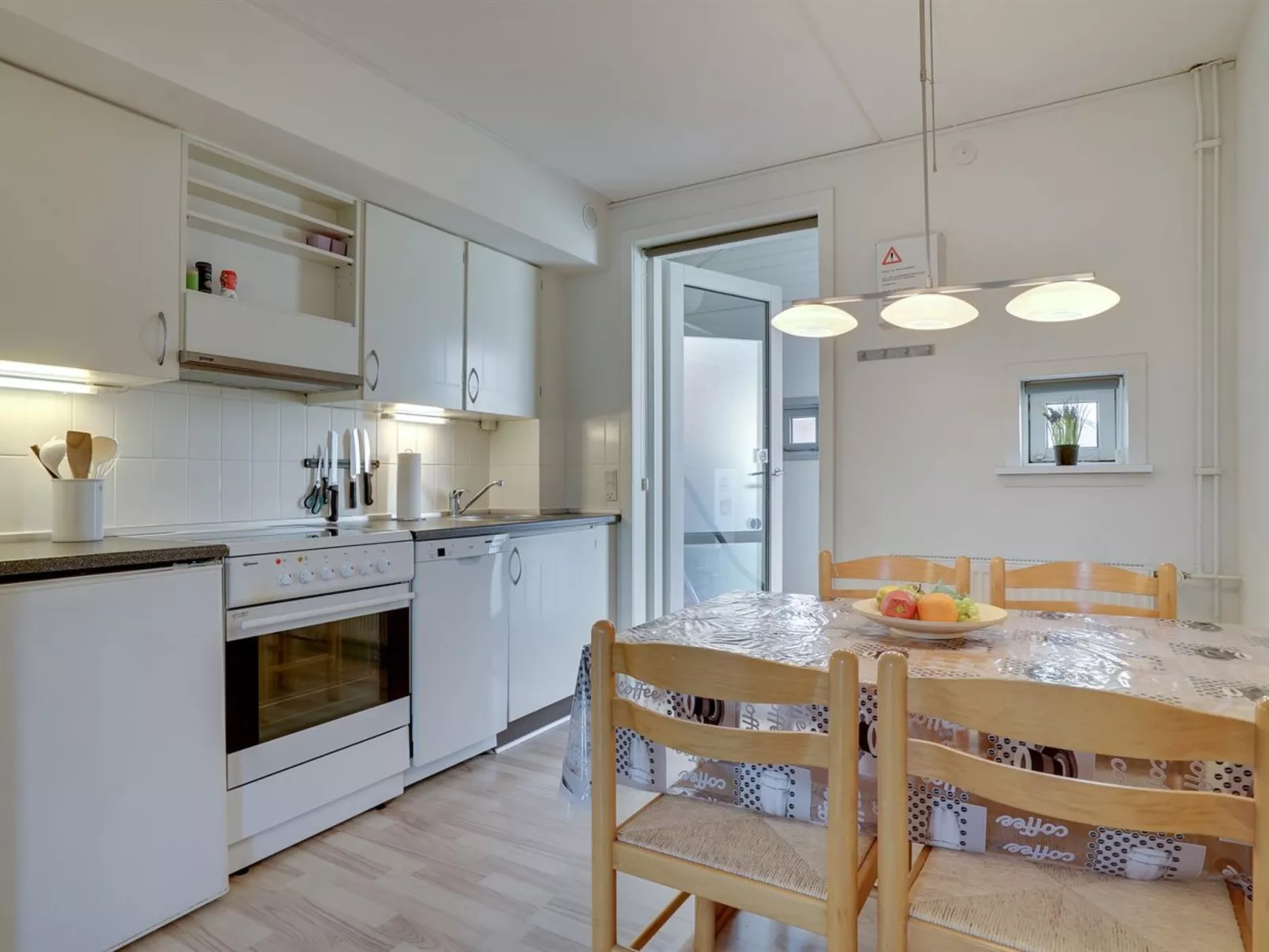 "Herward" - 2.3km from the sea-Drinnen