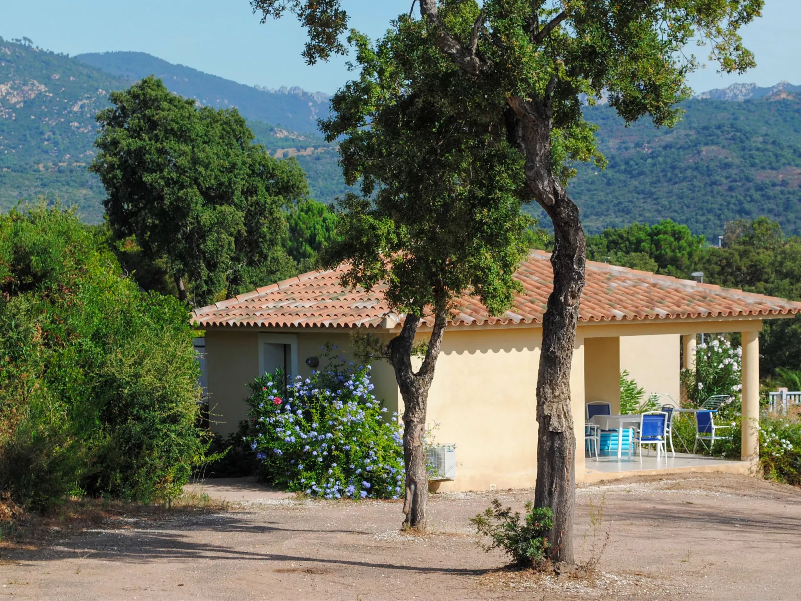 San Martinu-Dehors