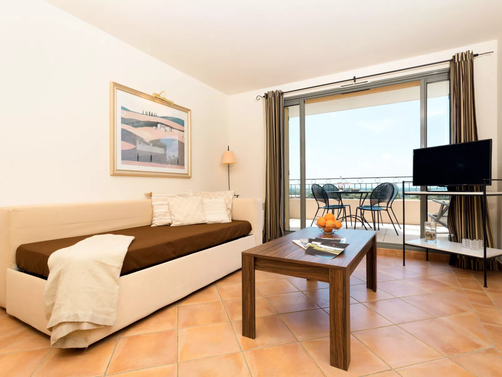 Provence Country Club-Dedans