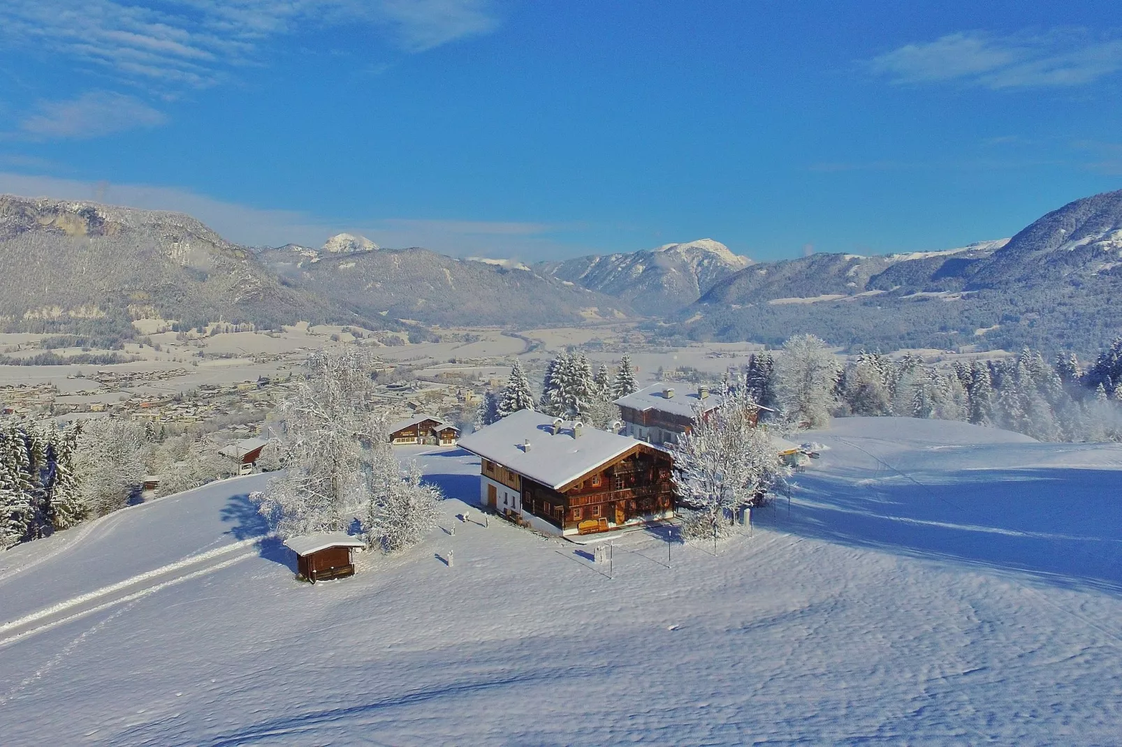 Berghof Webern-Exterior winter