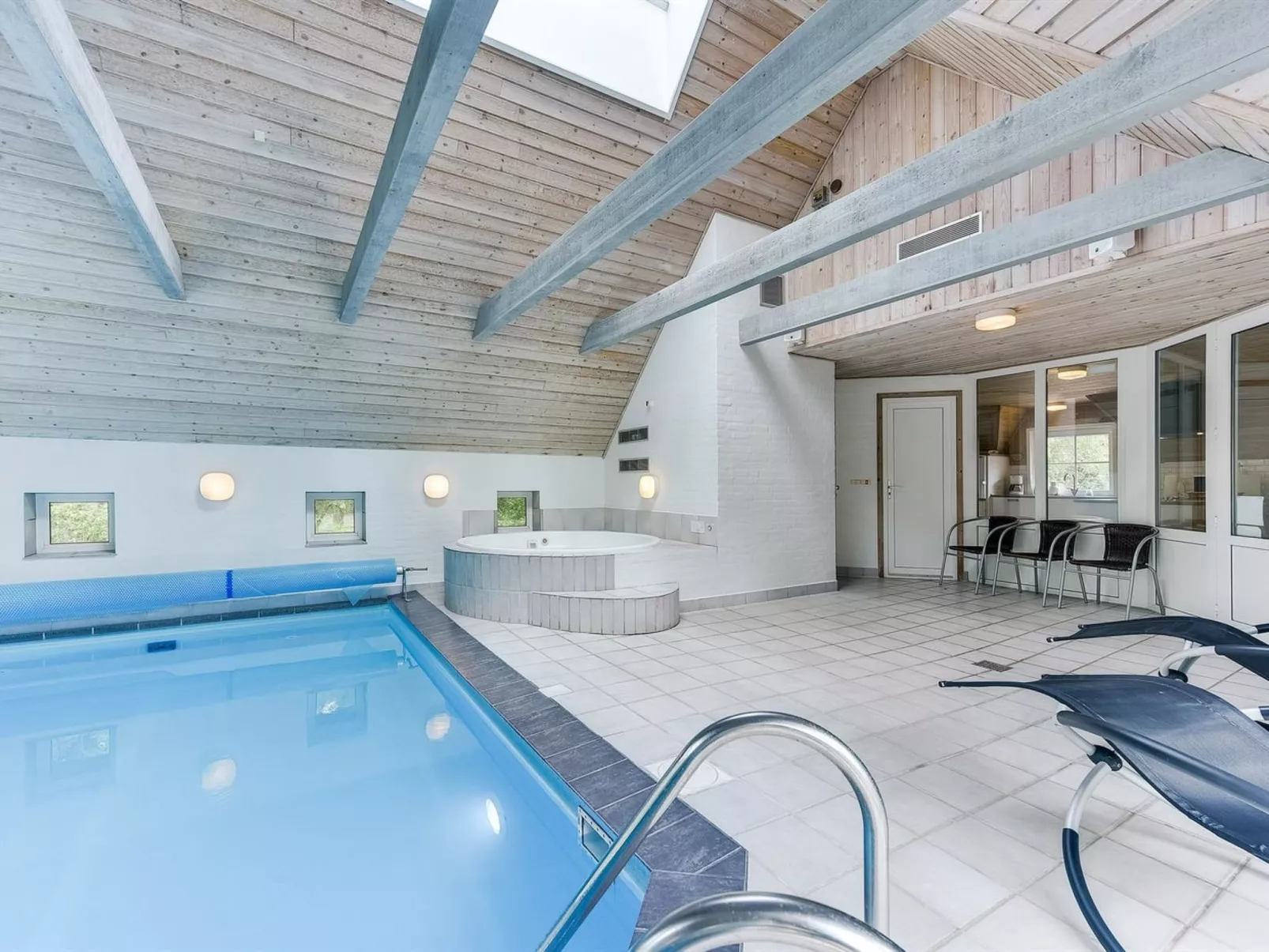 "Albin" - 2.8km from the sea-Inside