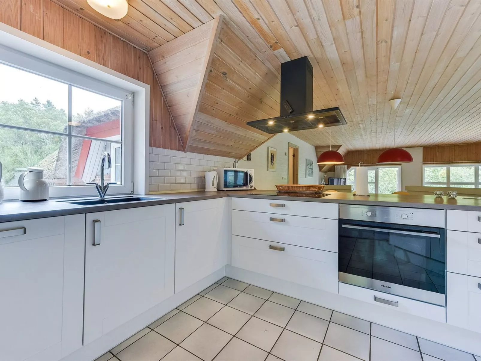 "Albin" - 2.8km from the sea-Inside