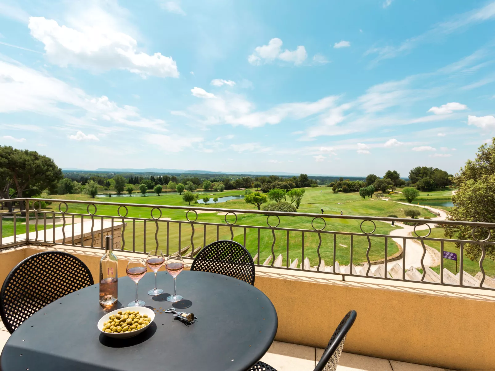 Provence Country Club-Draußen