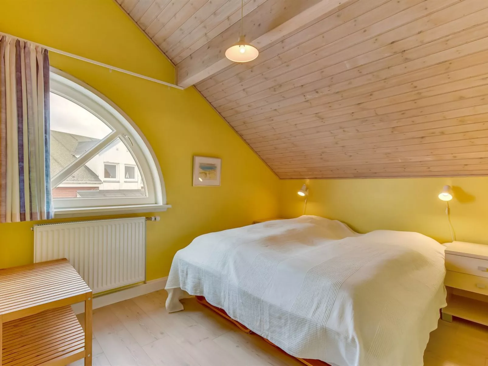 "Nils" - 2.3km from the sea-Inside