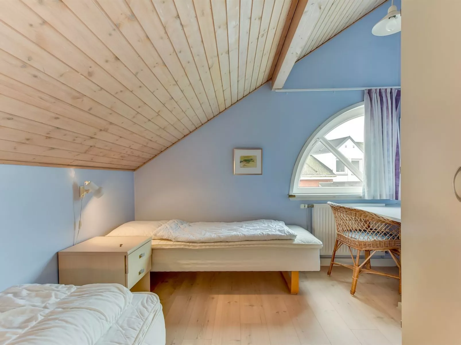 "Nils" - 2.3km from the sea-Inside
