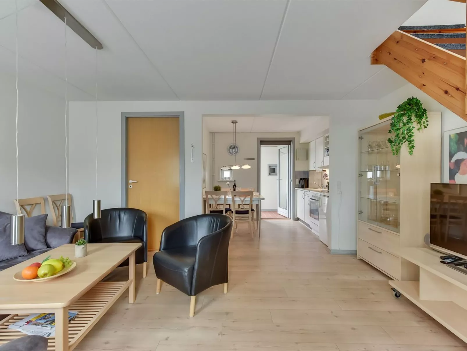 "Nils" - 2.3km from the sea-Inside