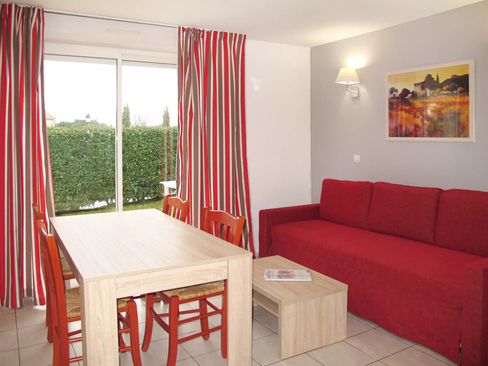 Les Hauts de Salavas-Inside