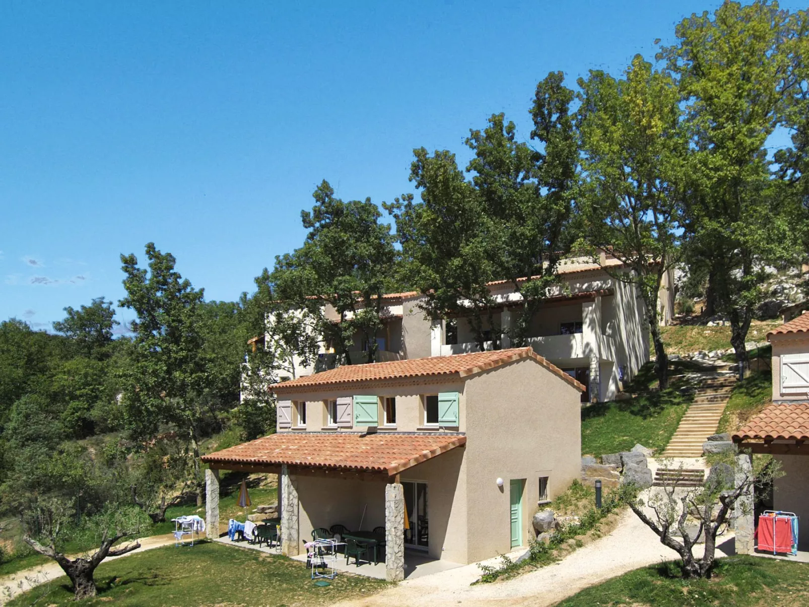 Les Hauts de Salavas-Outside