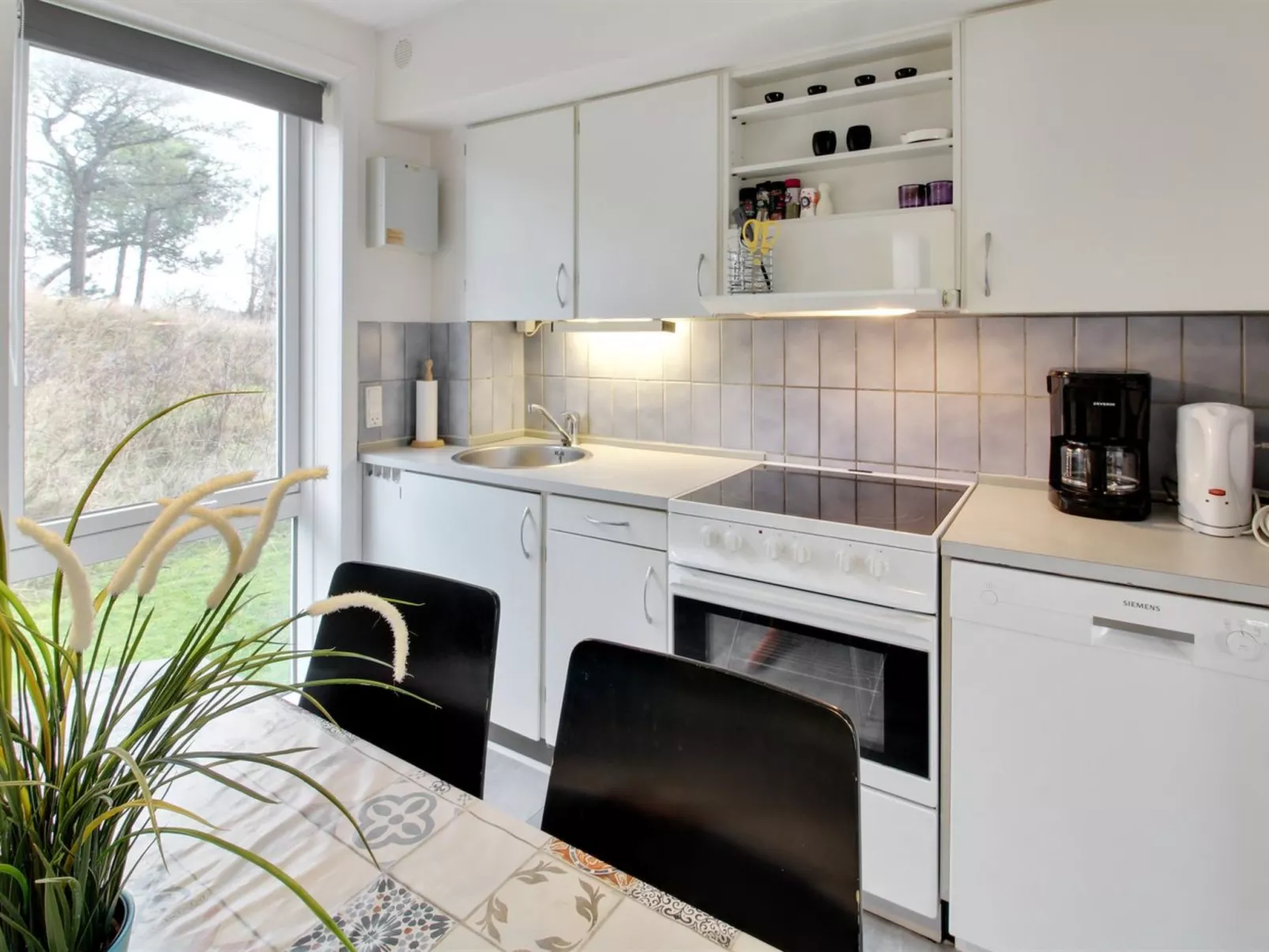 "Tinna" - 2.3km from the sea-Inside