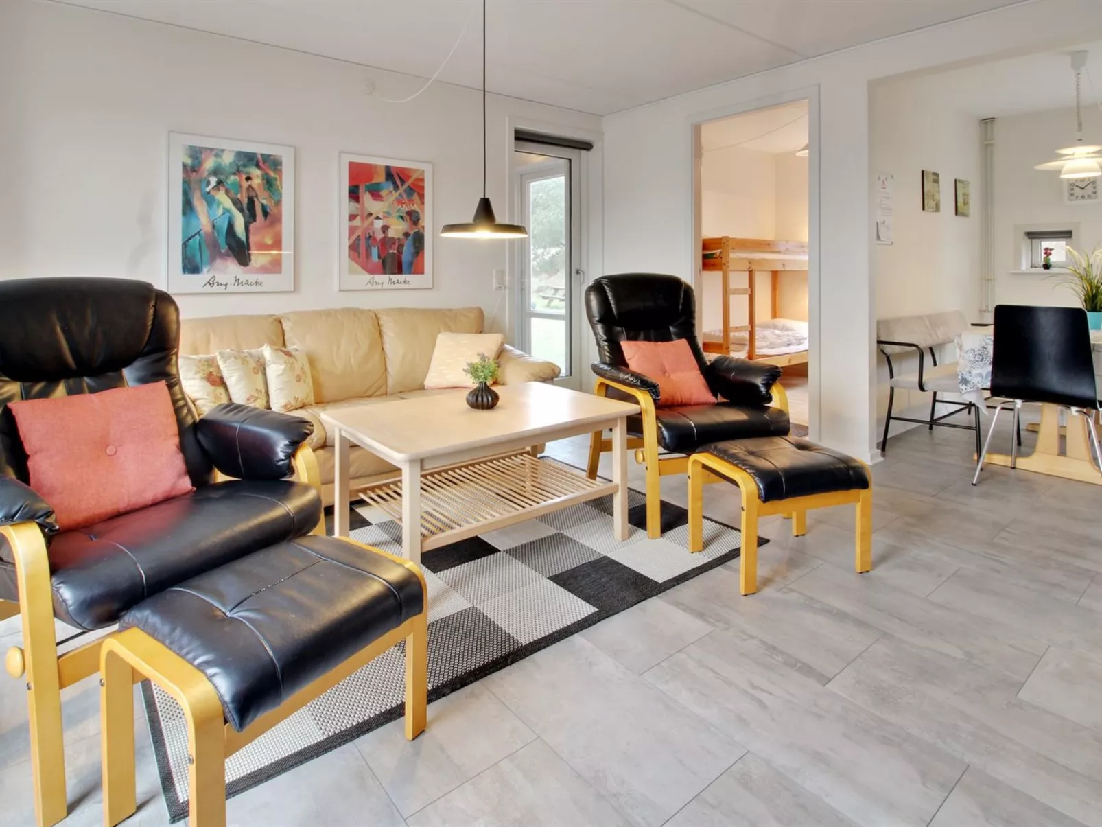 "Tinna" - 2.3km from the sea-Inside