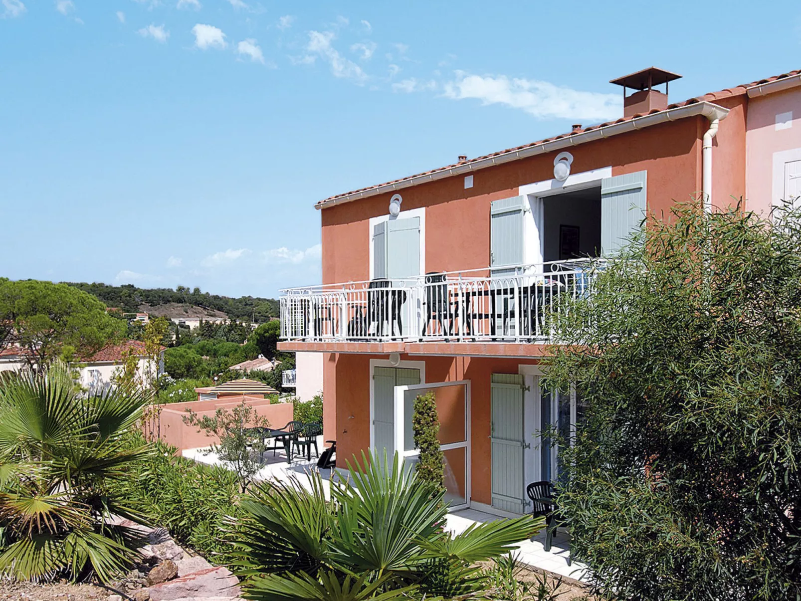 Le Domaine des Eucalyptus-Outside