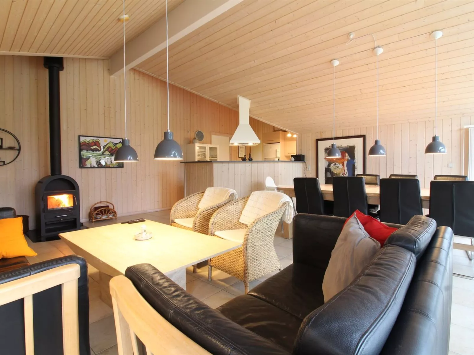 "Synnöve" - 550m from the sea-Inside