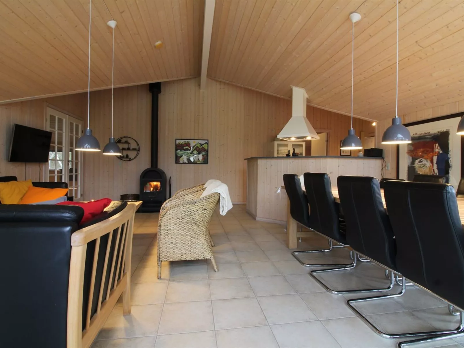 "Synnöve" - 550m from the sea-Inside